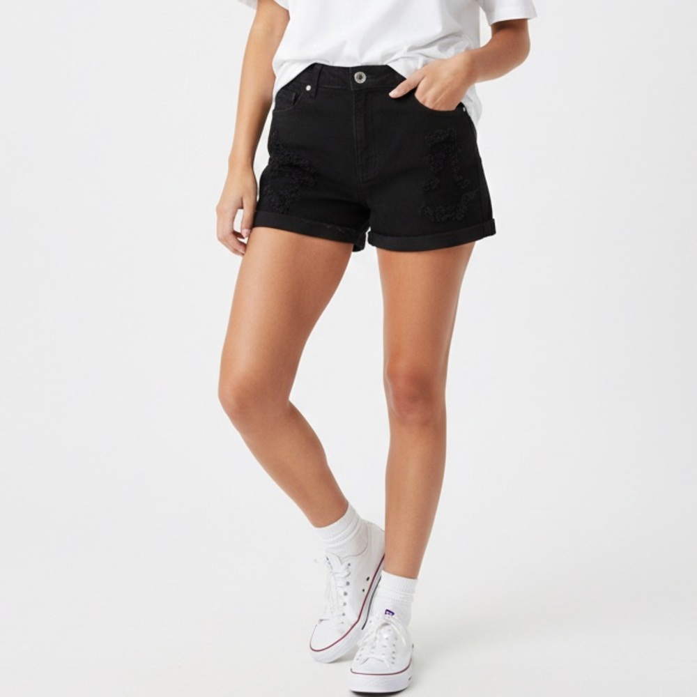 Almost famous black shorts